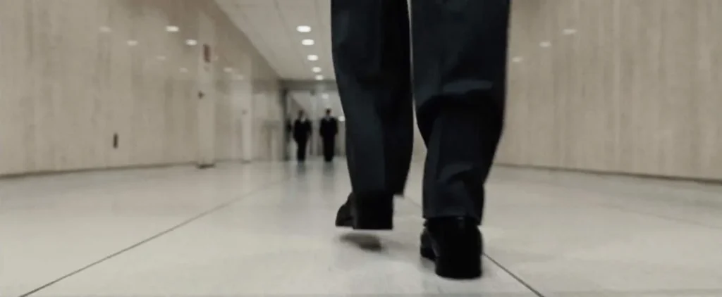 نمای سطح زمین دوربین - Ground Level Shot